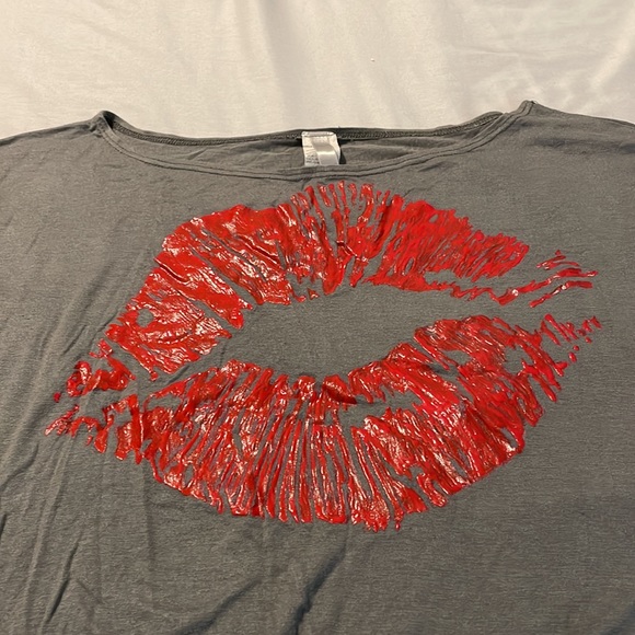 Shirt - Picture 2 of 9